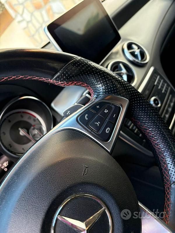 Usata Mercedes CLA220 AMG 177 CV (130 kW) 2015 Grigio Berlina