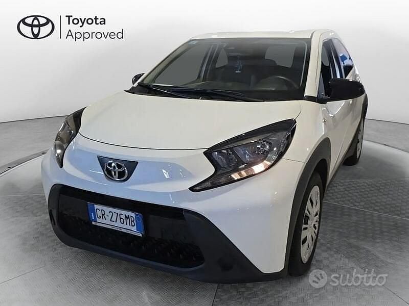 Bianco Usata 2023 Toyota Aygo X Active SUV | 12.950 € (Super prezzo) - Immagine 1/1