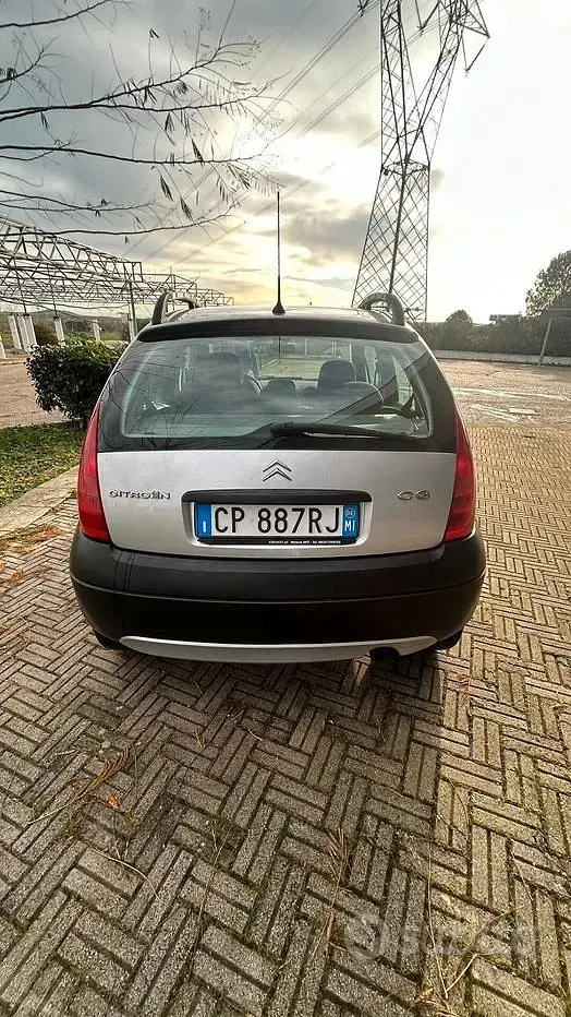 Usata Citroën C3 XTR 90 CV (66 kW) 2004 Grigio Berlina