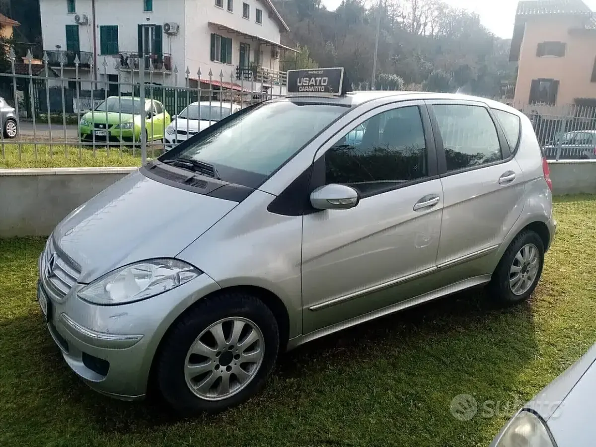 Usata Mercedes A180 Avantgarde Edition 109 CV (80 kW) 2009 Grigio Berlina