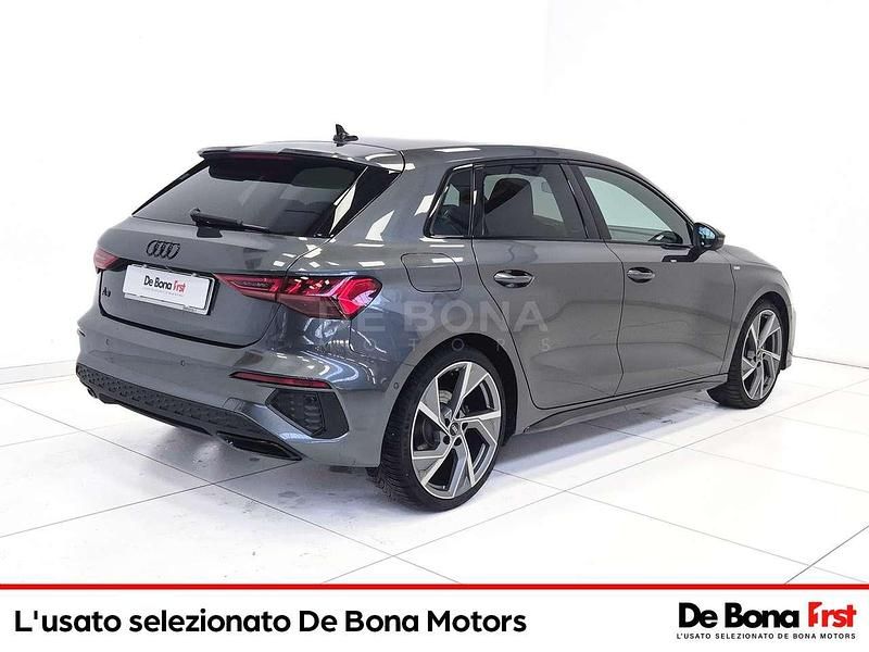 Usata Audi A3 S-Line 150 CV (110 kW) 2023 Grigio Berlina