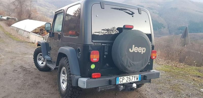 Begagnad Jeep Wrangler Sport 143 HK (105 kW) 2005 SUV