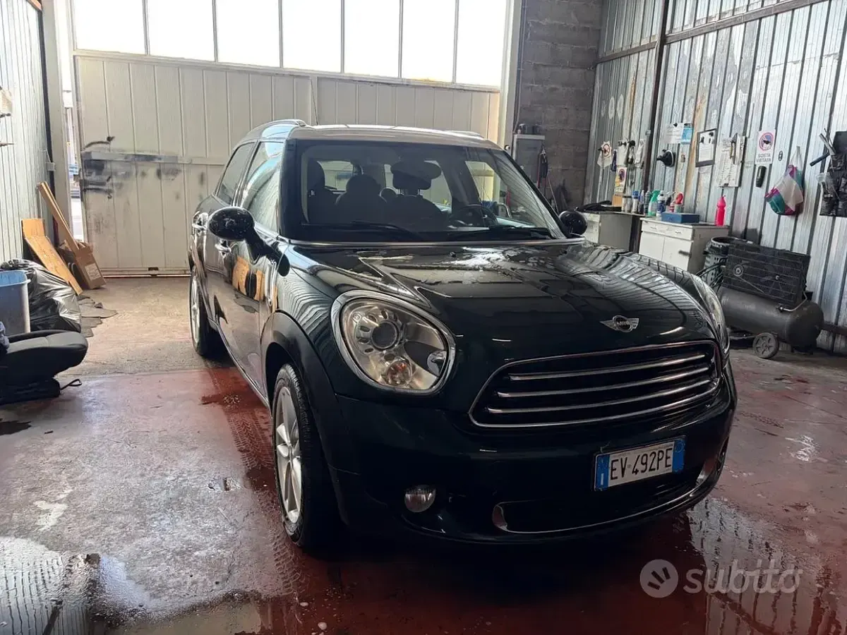 Usata Mini Cooper D Countryman Business 111 CV (81 kW) 2015 Verde SUV