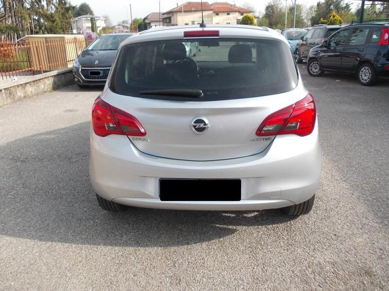 Usata Opel Corsa Edition 90 CV (66 kW) 2019 Argento Utilitaria