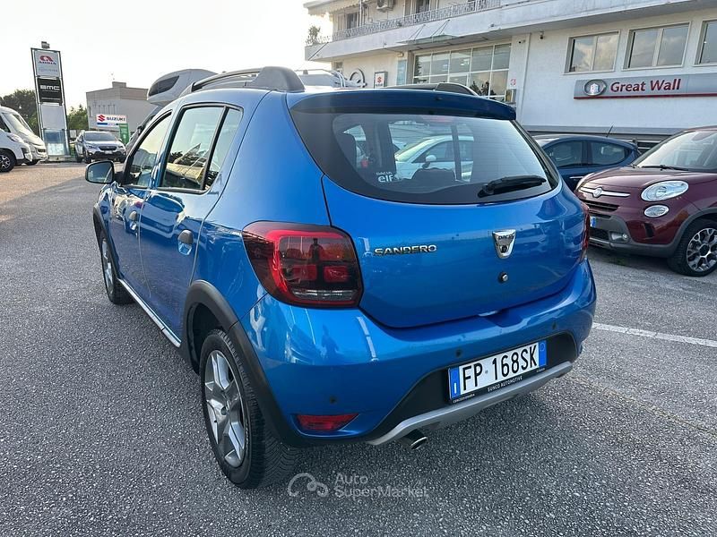 Occasion Dacia Sandero Stepway 90 PK (66 kW) 2018 Blauw Sedan