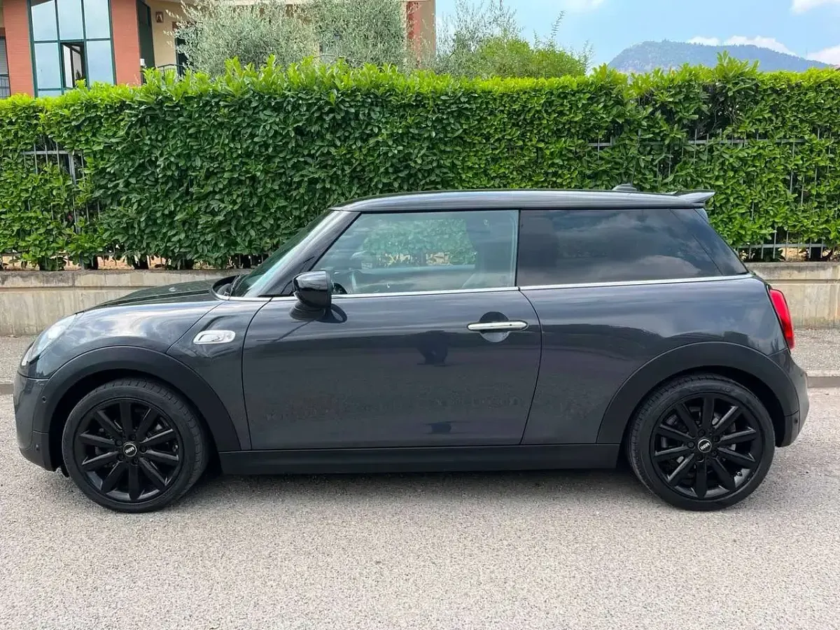 Usata Mini Cooper S 192 CV (141 kW) 2020 Grigio Utilitaria