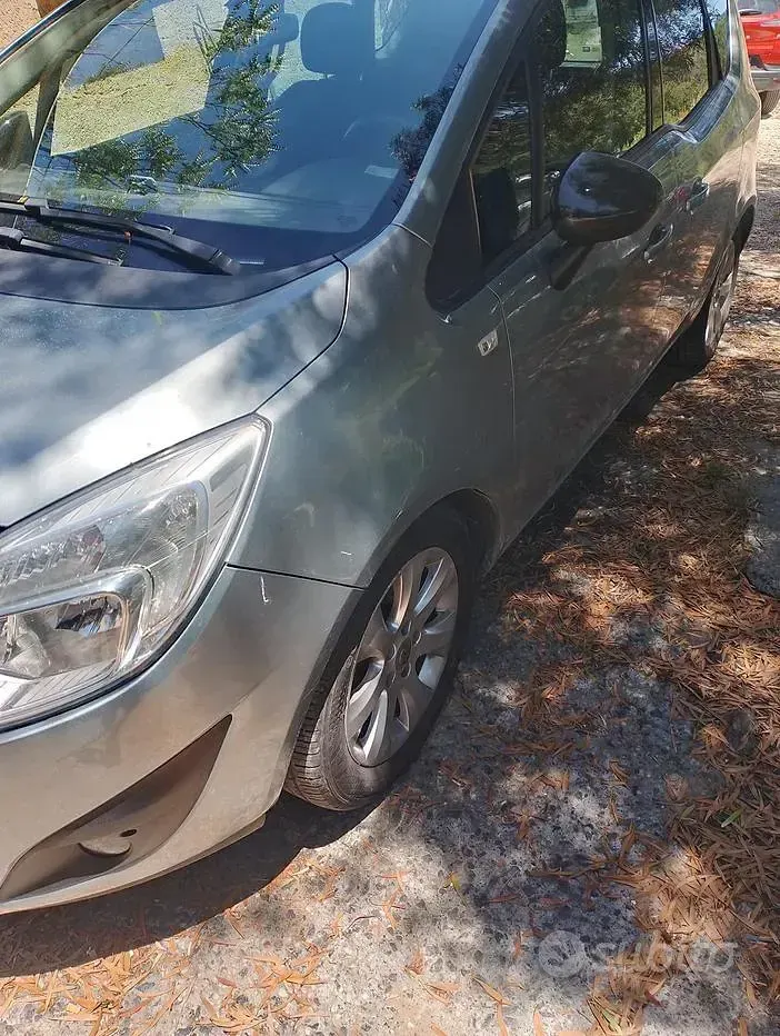 Usata Opel Meriva 95 CV (69 kW) 2012 Grigio Monovolume