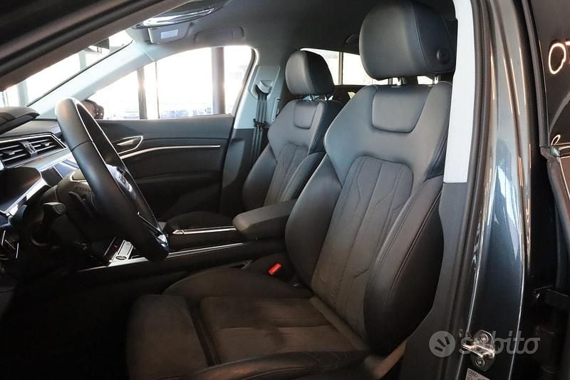 Usata Audi e-tron S-Line 300 kW (408 CV) 2022 Grigio SUV