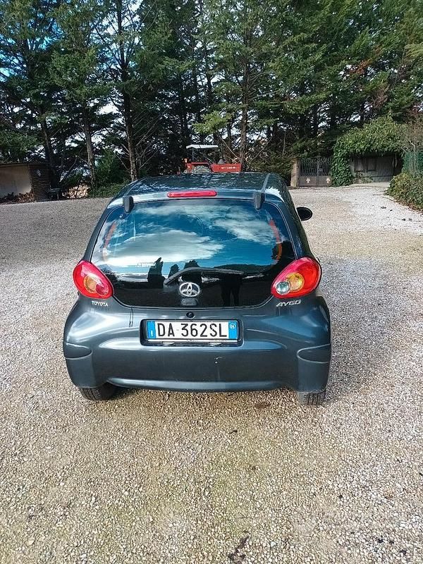 Usata Toyota Aygo 2006 Grigio Utilitaria