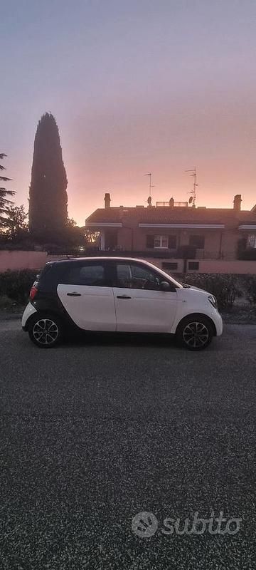 Usata Smart ForFour 2017 Bianco Utilitaria