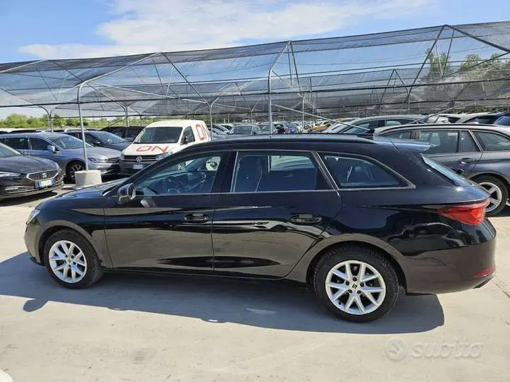 Usata Seat Leon Business 150 CV (110 kW) 2022 Nero Station wagon