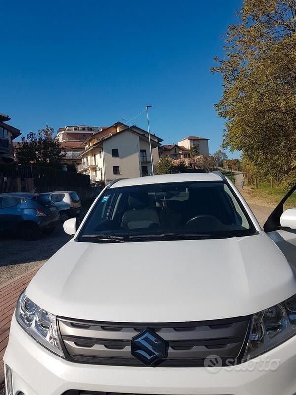 Usata Suzuki Vitara 120 CV (88 kW) 2015 Bianco SUV