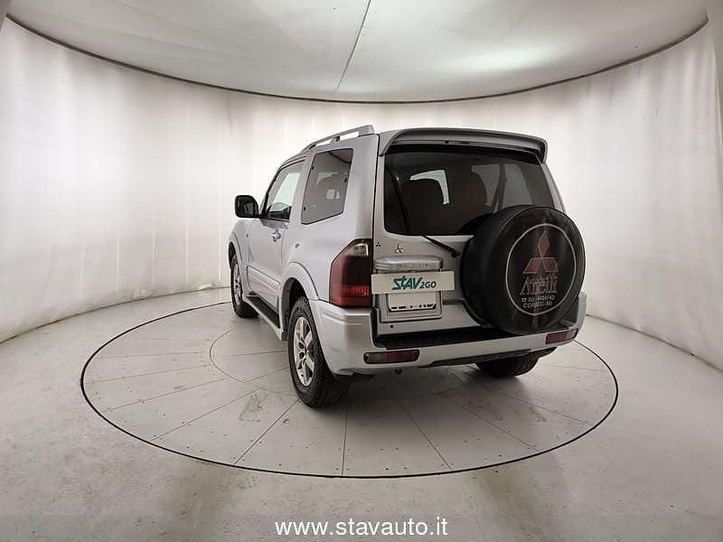 Usata Mitsubishi Pajero Instyle 160 CV (117 kW) 2005 Grigio SUV