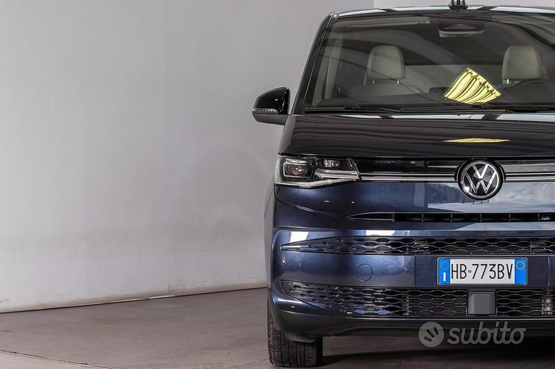 Usata VW Multivan Life 150 CV (110 kW) 2025 Blu Monovolume