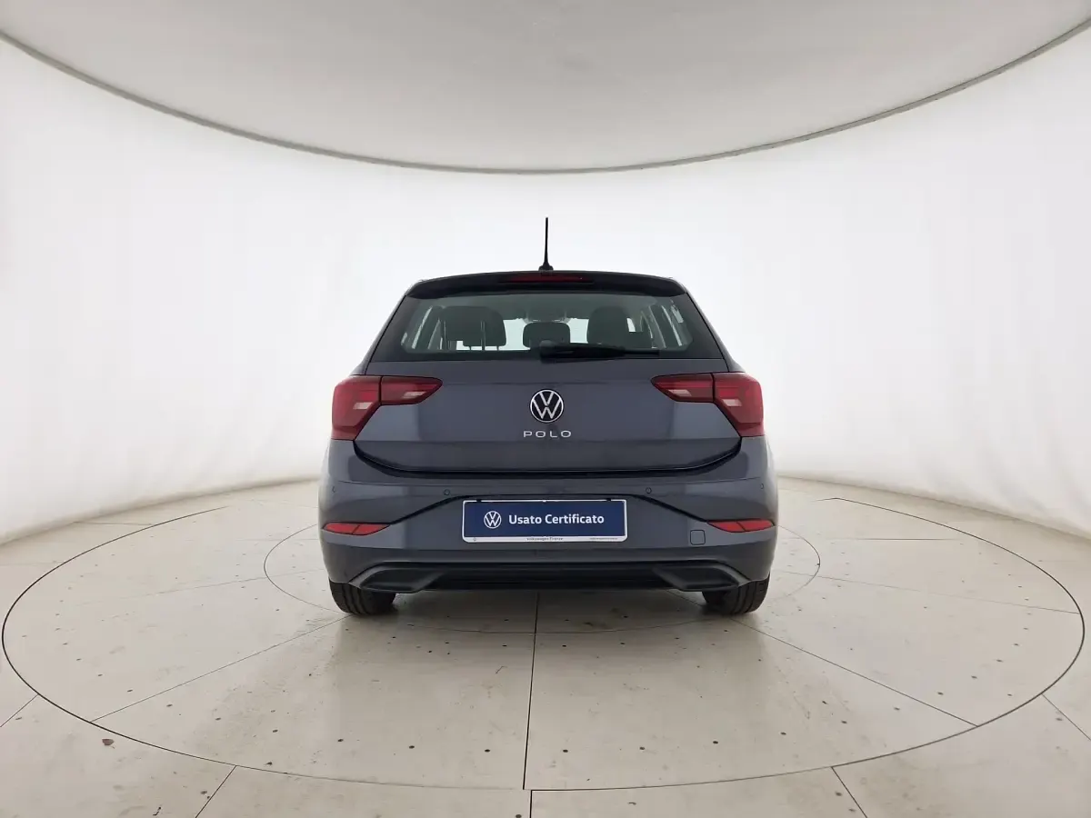 Usata VW Polo Life 80 CV (58 kW) 2023 Smoky grey metallizzato Utilitaria