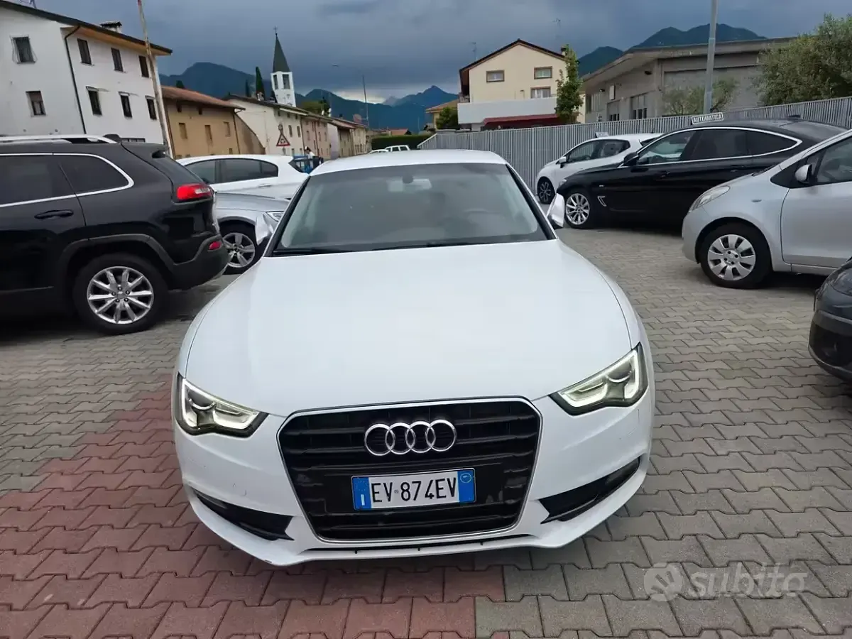 Usata Audi A5 150 CV (110 kW) 2014 Bianco Coupé