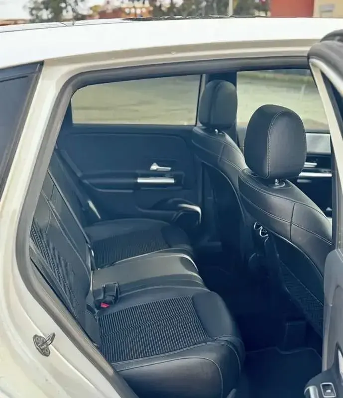 Usata Mercedes B180 109 CV (80 kW) 2019 Utilitaria