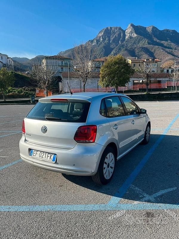 Usata VW Polo 75 CV (55 kW) 2009 Grigio Utilitaria