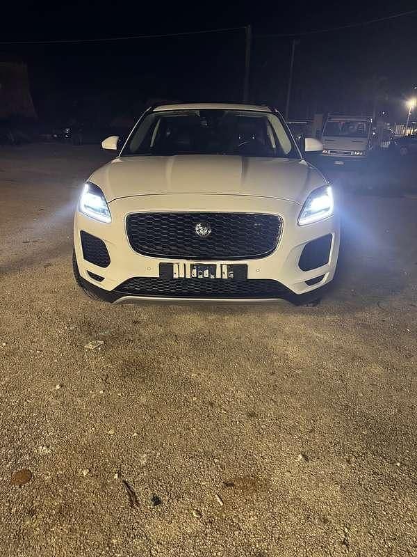 Usata Jaguar E-Pace R-Dynamic 179 CV (131 kW) 2018 Bianco SUV