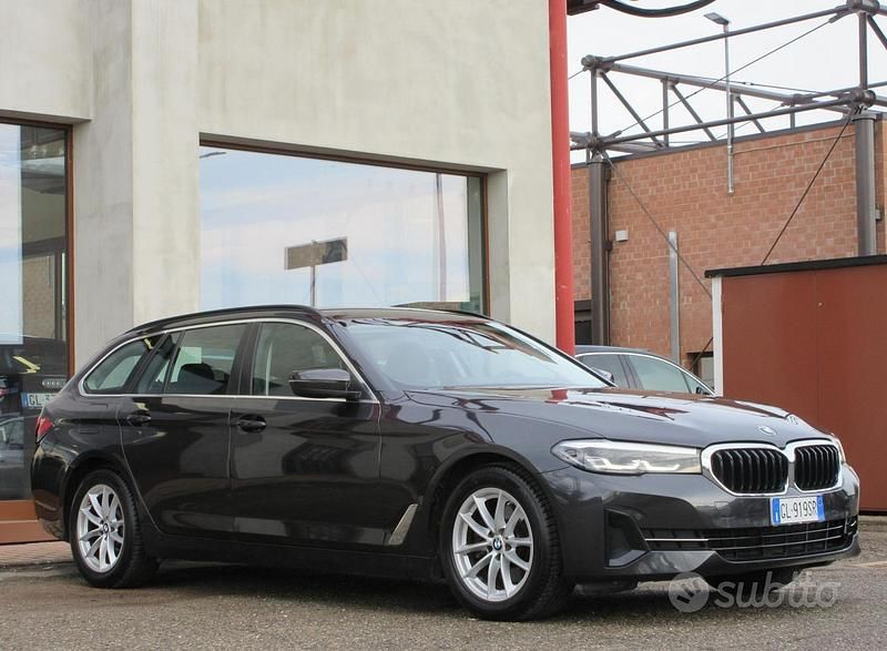 Usata BMW 520 190 CV (139 kW) 2021 Marrone Station wagon