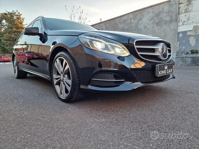 Usata Mercedes E350 Premium 258 CV (189 kW) 2015 Nero Station wagon