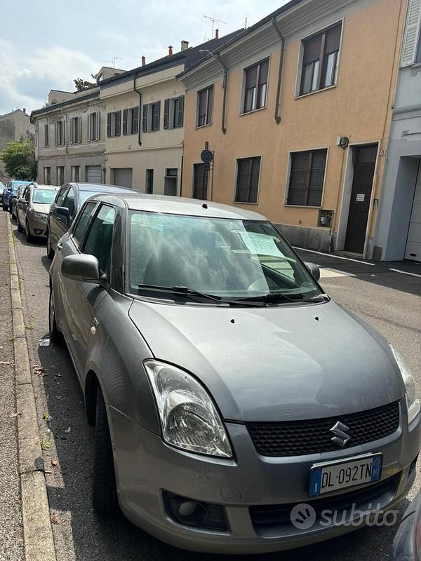 Usata Suzuki Swift 70 CV (51 kW) 2007 Grigio Utilitaria