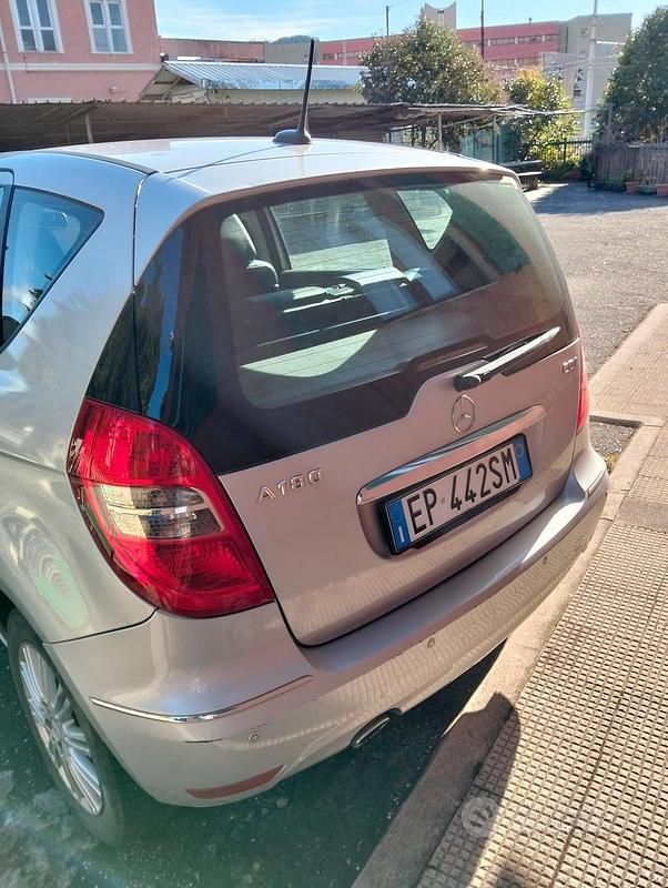 Usata Mercedes 190 SE 2012 Grigio Berlina