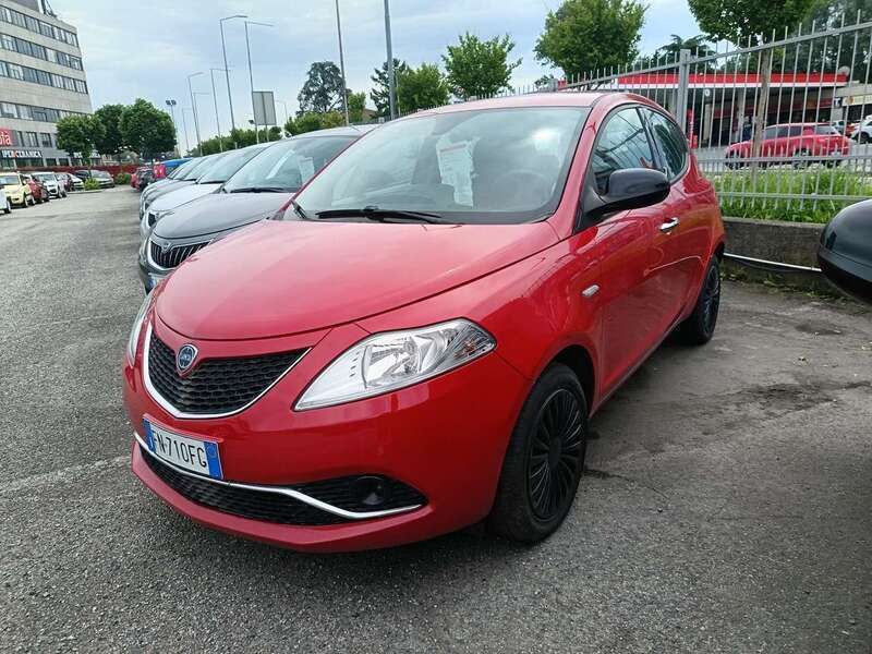 Rosso Usata 2017 Lancia Ypsilon Silver Due volumi | 8500 € (Buon prezzo) - Immagine 1/4
