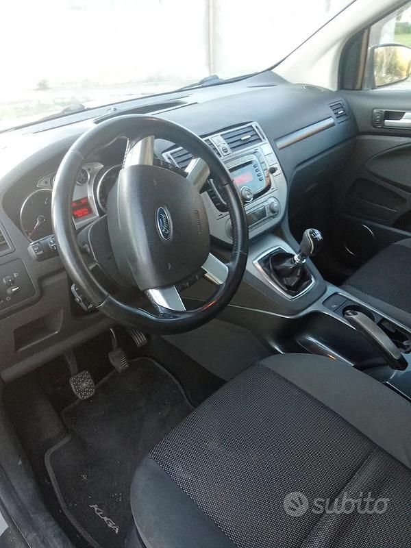 Usata Ford Kuga Individual 136 CV (100 kW) 2009 Grigio SUV