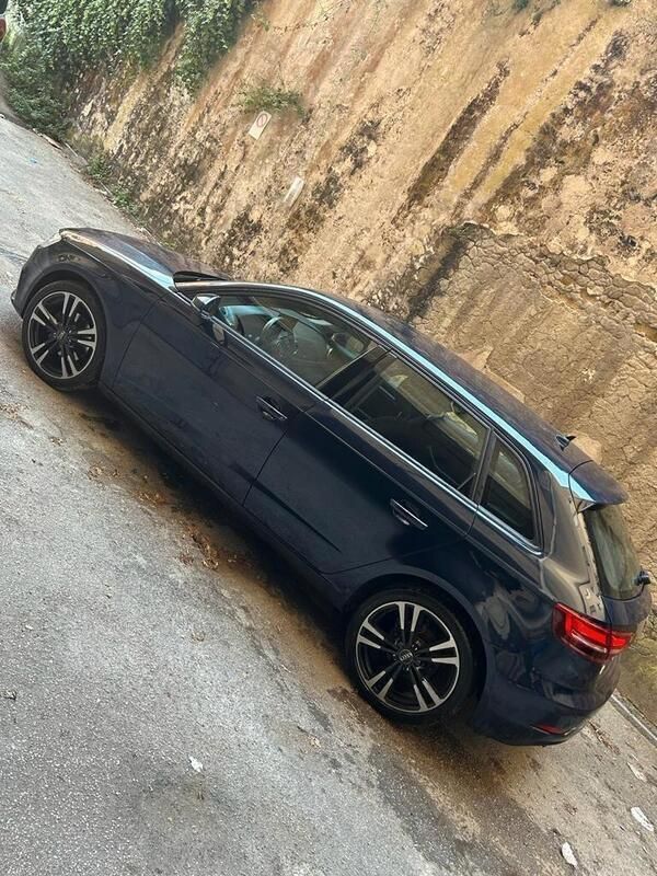 Usata Audi A3 116 CV (85 kW) 2019 Blu Berlina