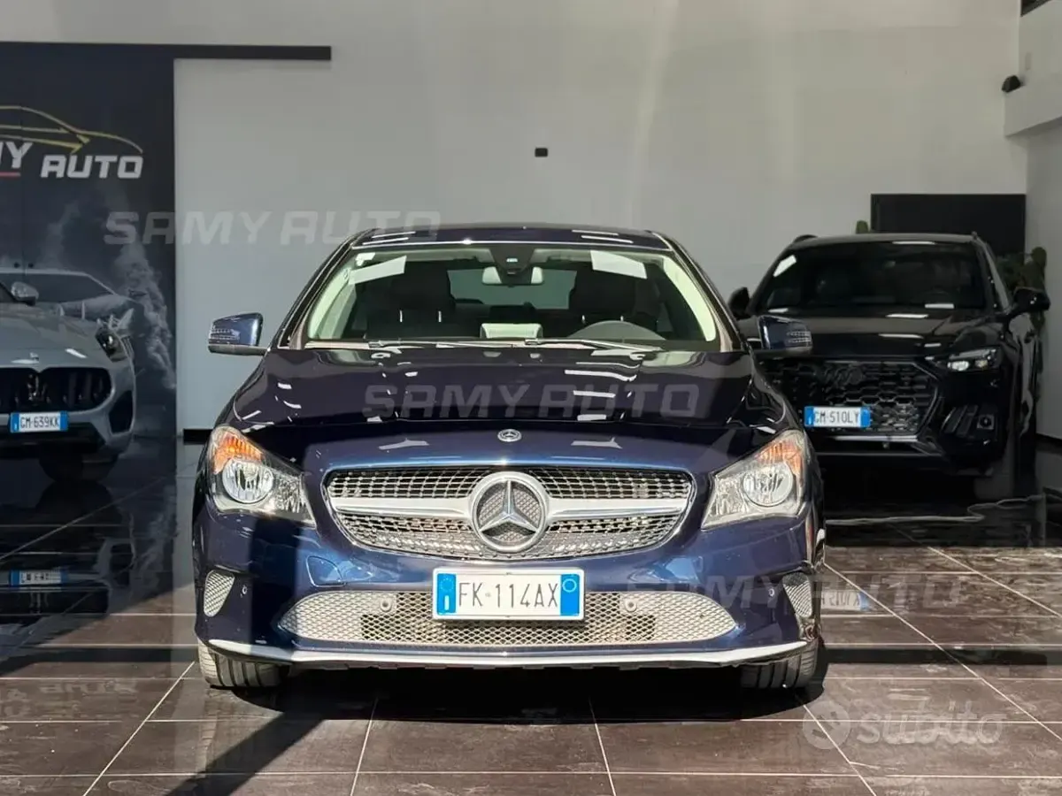Usata Mercedes CLA180 Executive 109 CV (80 kW) 2017 Blu/azzurro Coupé