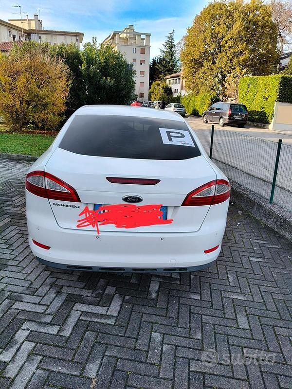 Usata Ford Mondeo Premium 145 CV (106 kW) 2008 Bianco Berlina
