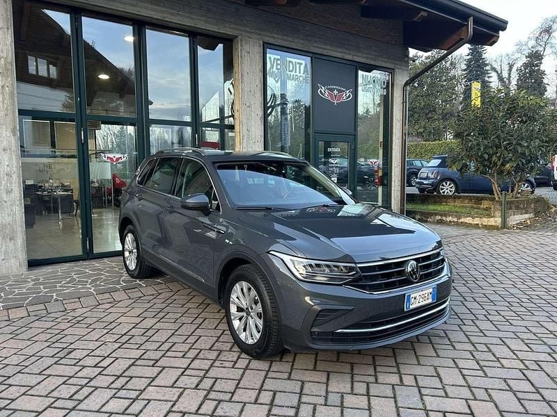 Usata VW Tiguan Elegance 150 CV (110 kW) 2023 Grigio SUV