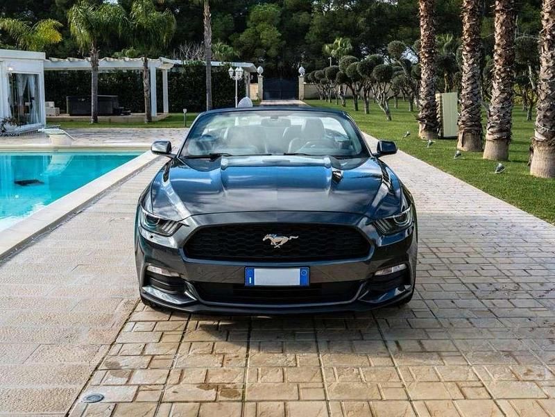Usata Ford Mustang 305 CV (224 kW) 2016 Grigio Cabrio