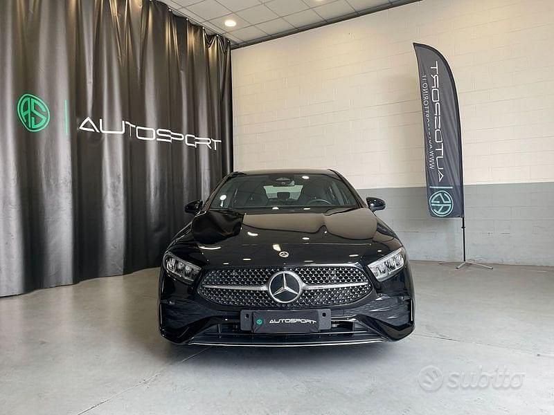 Usata Mercedes A180 AMG line 116 CV (85 kW) 2024 Nero Berlina