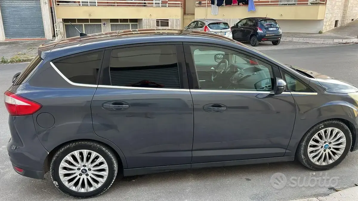 Usata Ford C-MAX 115 CV (84 kW) 2011 Monovolume