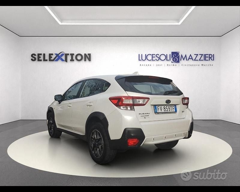 Usata Subaru XV Style 114 CV (83 kW) 2019 Bianco SUV