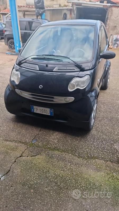 Nero Usata 2004 Smart ForTwo Coupé Coupé | 3000 € - Immagine 1/3