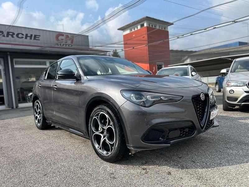 Usata Alfa Romeo Stelvio Ti 209 CV (153 kW) 2024 Grigio SUV