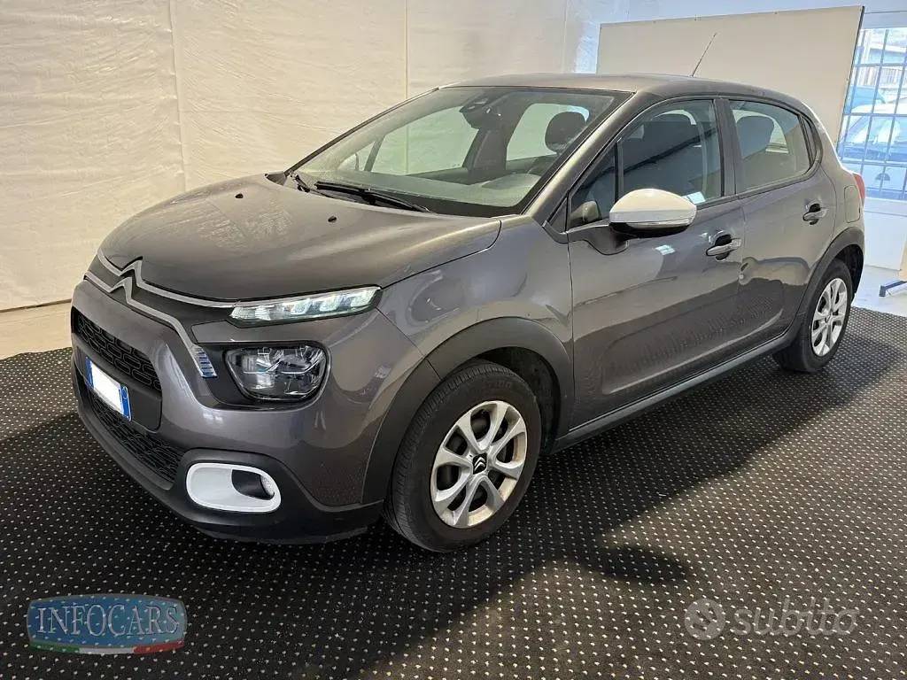 Usata Citroën C3 83 CV (61 kW) 2023 Grigio metallizzato Utilitaria