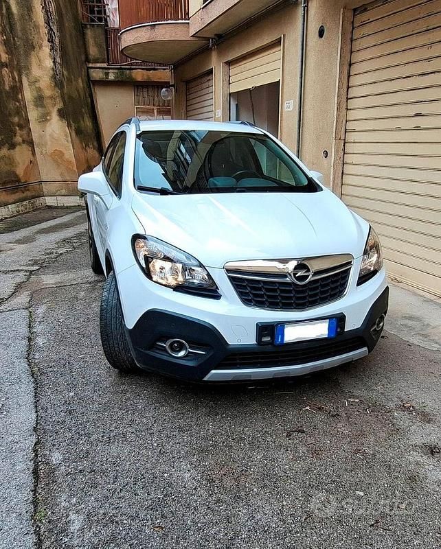 Usata Opel Mokka Cosmo 131 CV (96 kW) 2015 Bianco SUV