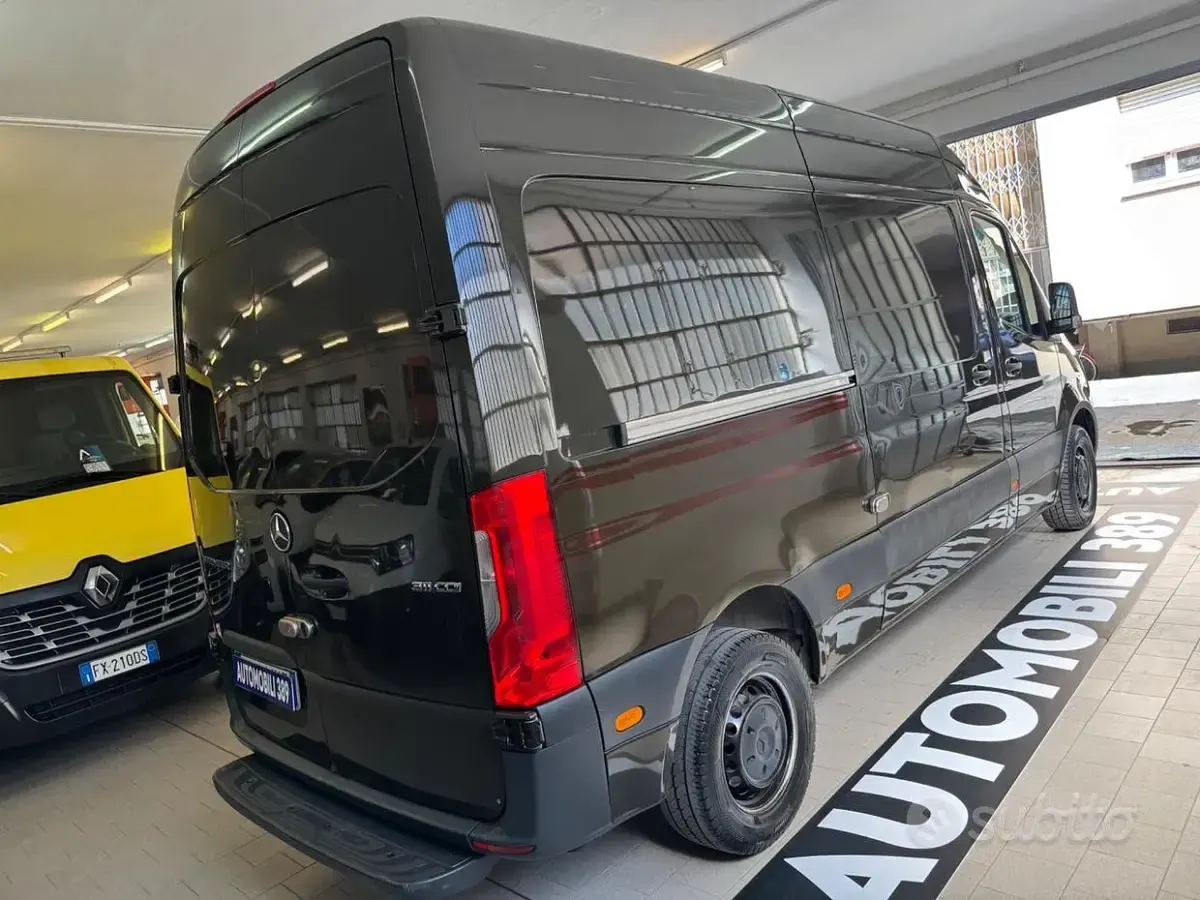 Usata Mercedes Sprinter 116 CV (85 kW) 2021 Marrone Furgone