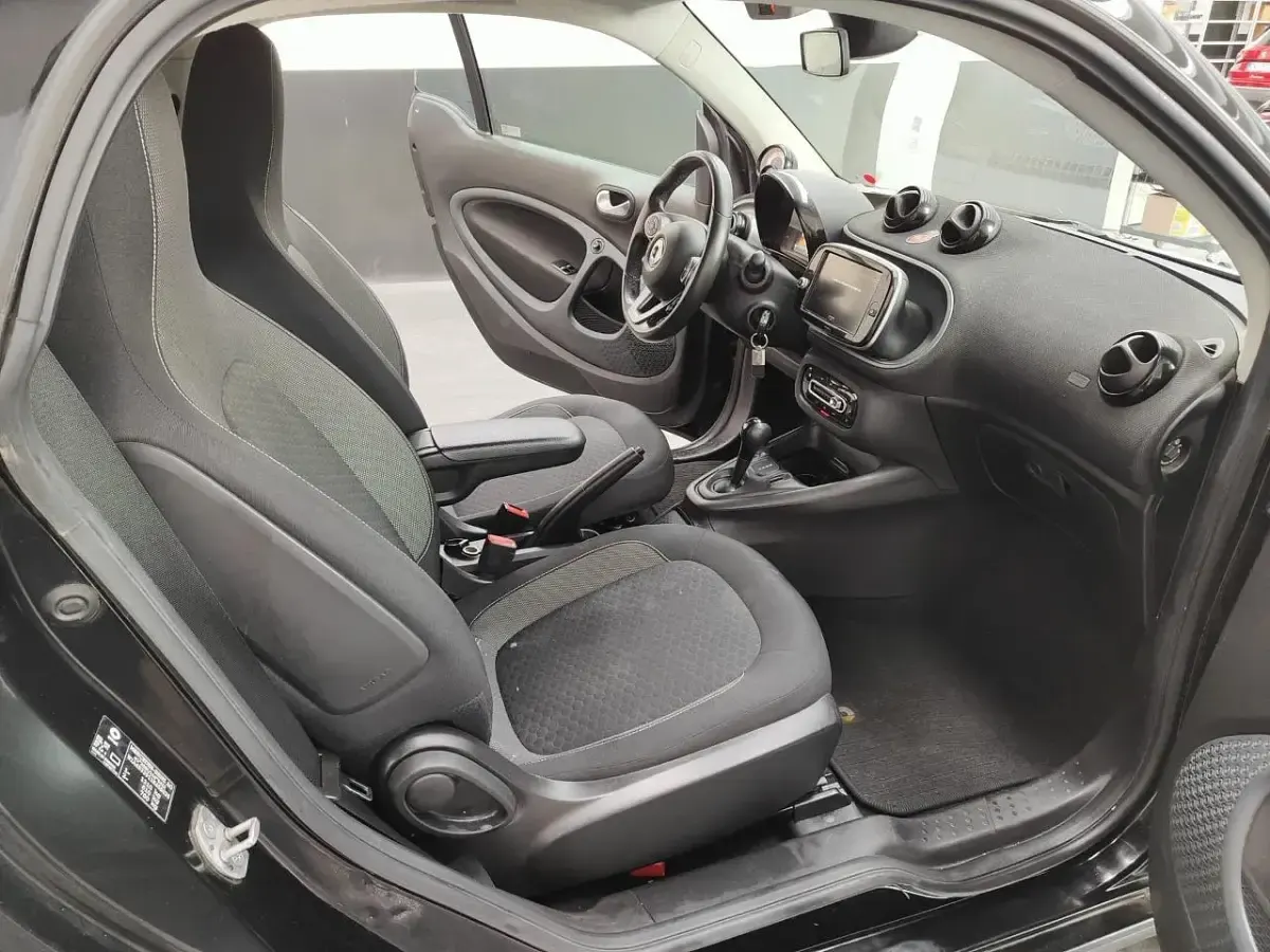 Usata Smart ForTwo Electric Drive Passion 60 kW (82 CV) 2021 Bianco