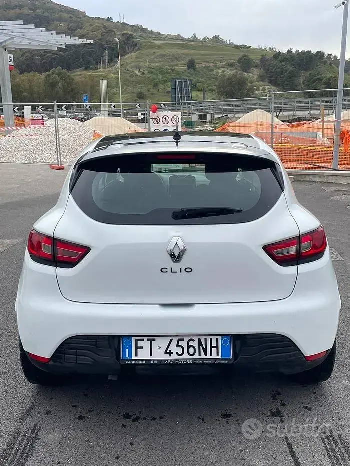 Usata Renault Clio 54 CV (39 kW) 2014 Bianco Utilitaria