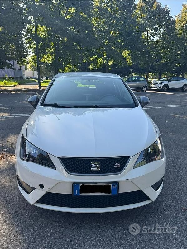 Usata 2015 Seat Ibiza FR Tre volumi | 7300 € (Buon prezzo) - Immagine 1/4