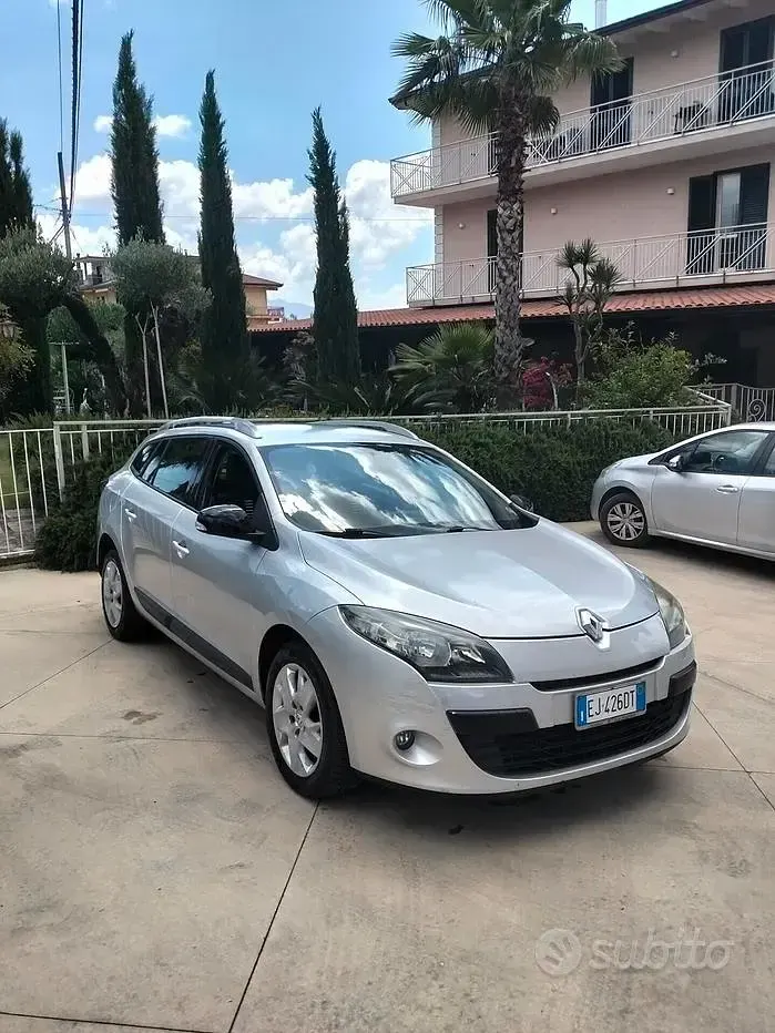 Usata Renault Mégane III 110 CV (80 kW) 2011 Grigio Berlina