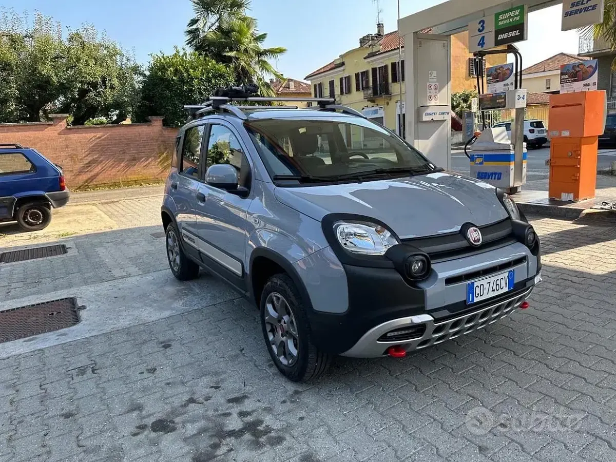 Usata Fiat Panda Cross Cross 84 CV (61 kW) 2021 Grigio Utilitaria