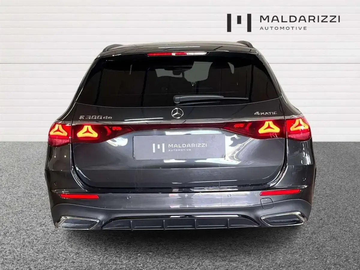 Usata Mercedes E300 AMG line 197 CV (144 kW) 2025 Grigio grafite Station wagon