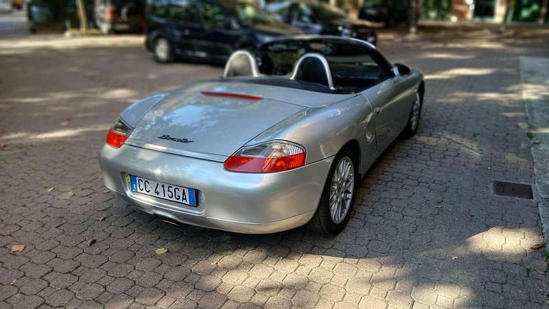 Usata Porsche 986 Boxster 220 CV (161 kW) 2000 Argento Cabrio