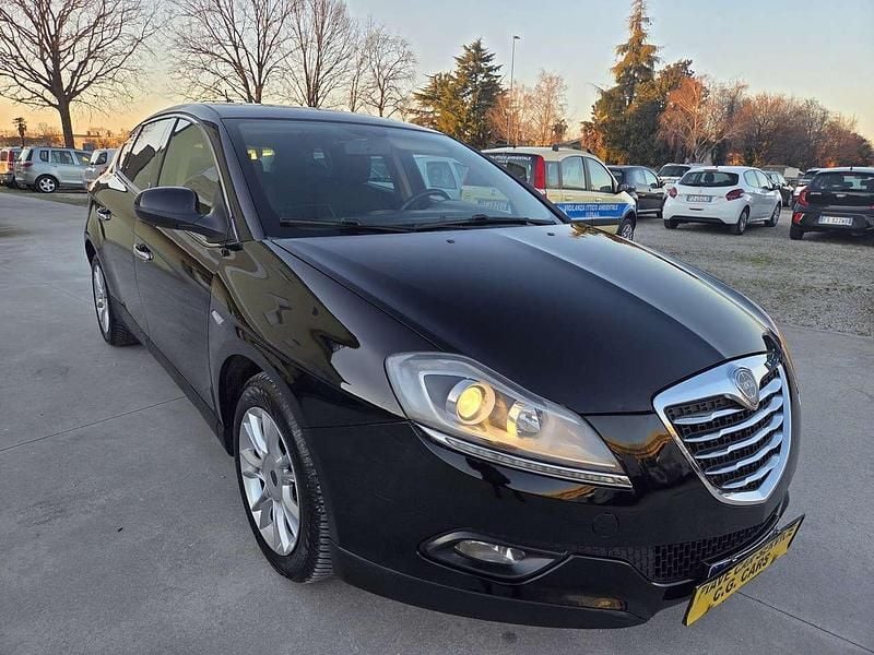 Nero Usata 2013 Lancia Delta Gold Due volumi | 6500 € (Cara) - Immagine 1/4